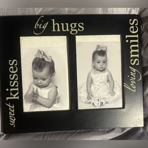 Picture frame for 2 pictures